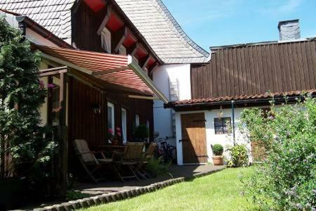 Altes Tageloehnerhaus Von 1510 Mit Garten Und Parkplatz Goslar Exterior photo